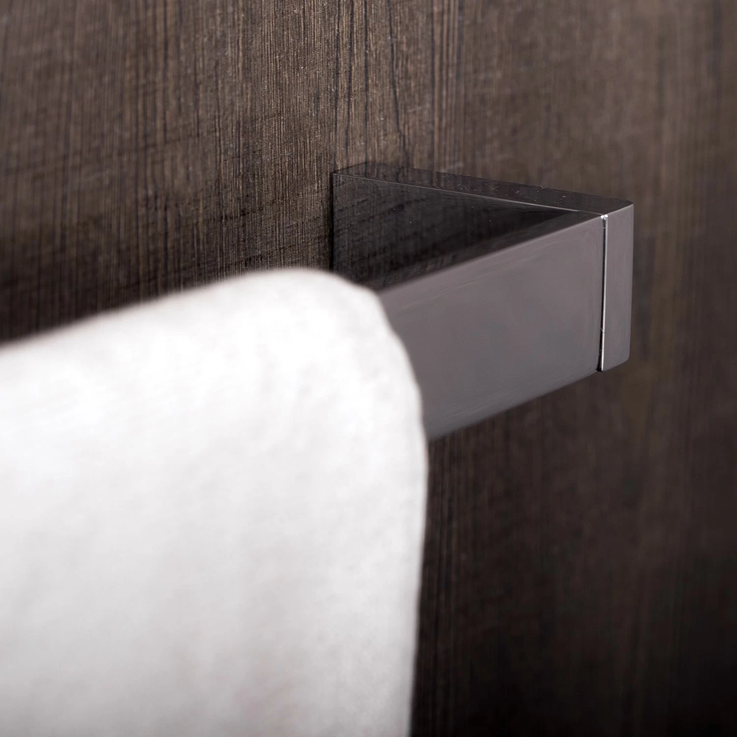 COSMIC Extreme Single Towel Bar, Wall Mount, Brass Body, Chrome Finish, 17-3/4 X 1-3/8 X 2-3/4 Inches (2530164) 2 COSMIC Extreme Single Towel Bar, Wall Mount, Brass Body, Chrome Finish, 17-3/4 X 1-3/8 X 2-3/4 Inches (2530164) - Image 2