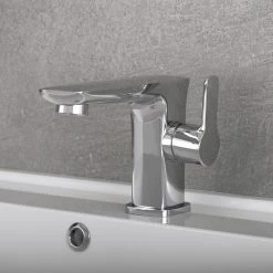 DAX Single Handle Bathroom Faucet, Brass Body, Chrome Finish, 4-3/4 X 3-15/16 Inches (DAX-9883)