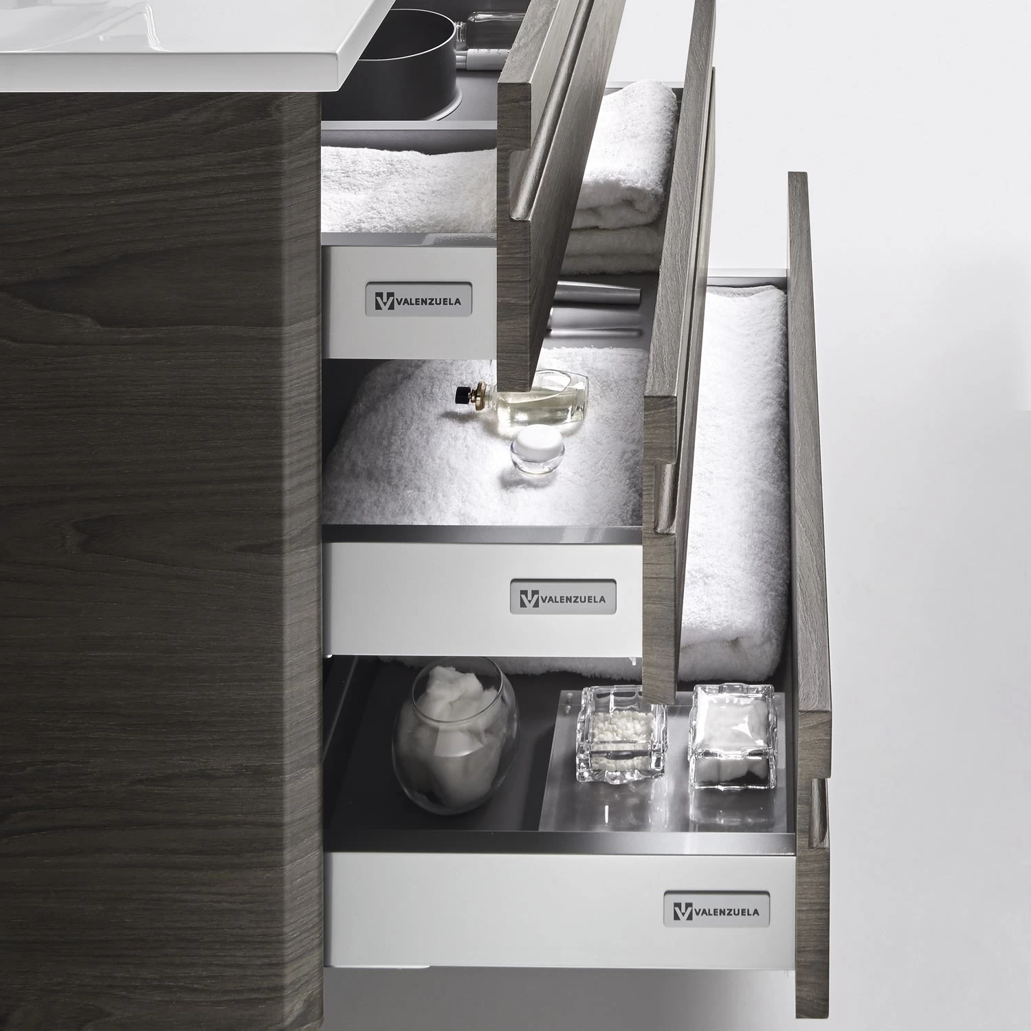 40" Single Vanity, Floor Mount, 3 Drawers With Soft Close, Walnut, Serie Barcelona By VALENZUELA 1 40" Single Vanity, Floor Mount, 3 Drawers With Soft Close, Walnut, Serie Barcelona By VALENZUELA