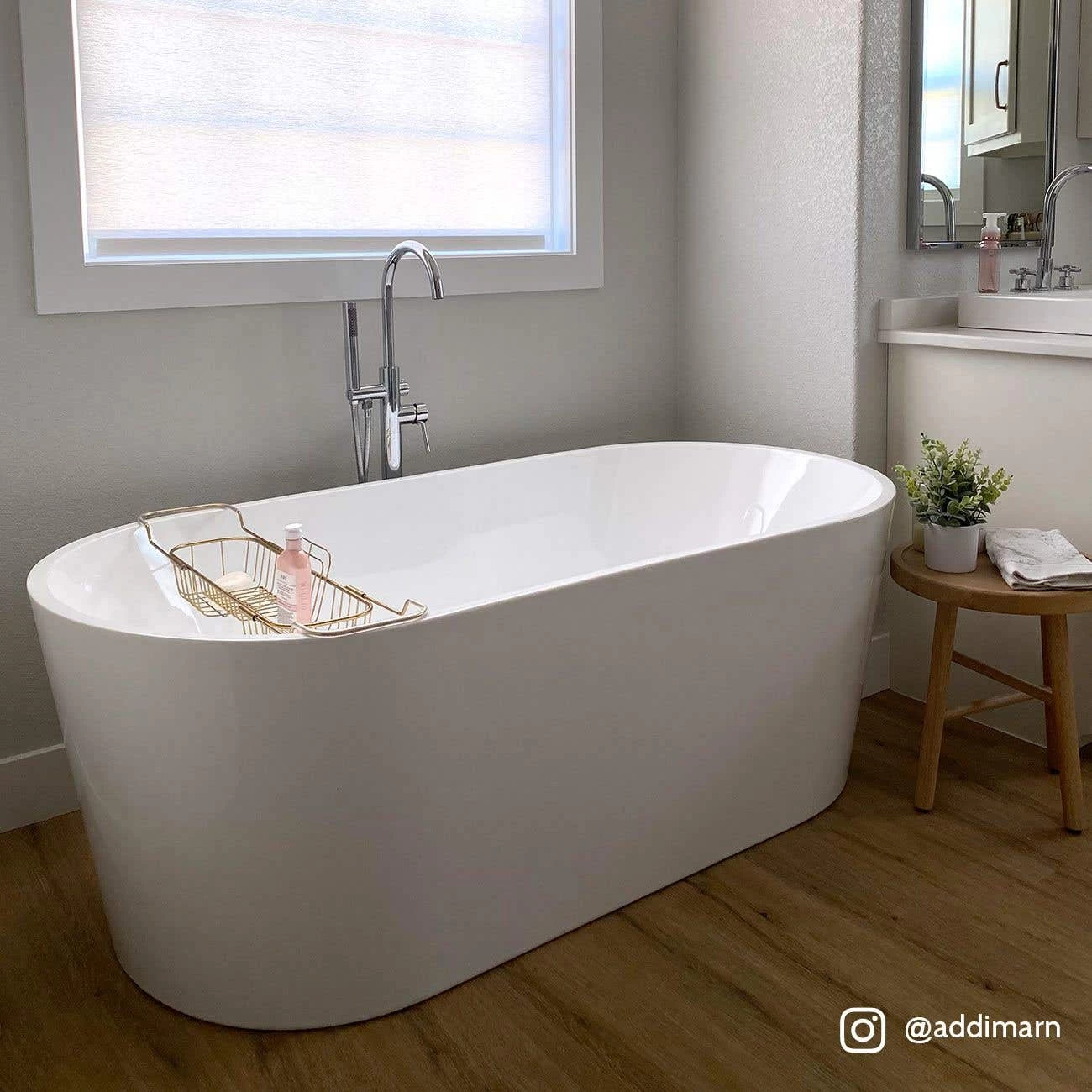 Chloe Acrylic Double Ended Freestanding Tub Package - No Faucet Drillings 3 Chloe Acrylic Double Ended Freestanding Tub Package - No Faucet Drillings - Image 3